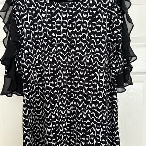 BOLD elements Black and White Patterned Blouse